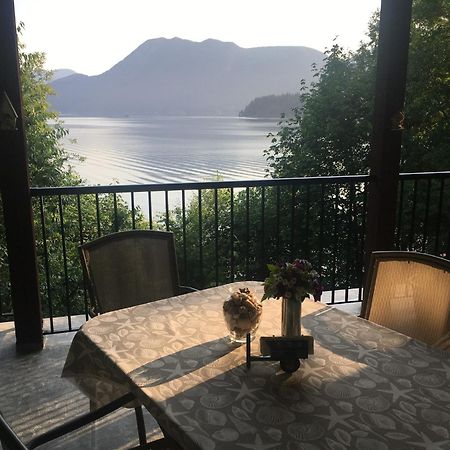 Shoreside Private Room Sechelt Extérieur photo